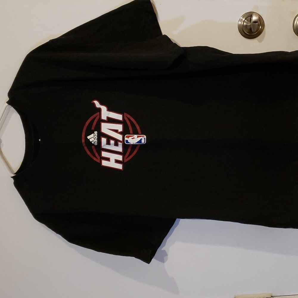 Miami Heat tee size XL